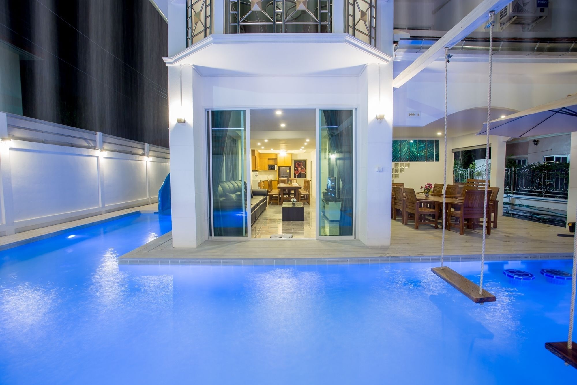 The Ville Modern Viewpoint Pool Villa Pattaya Exterior photo