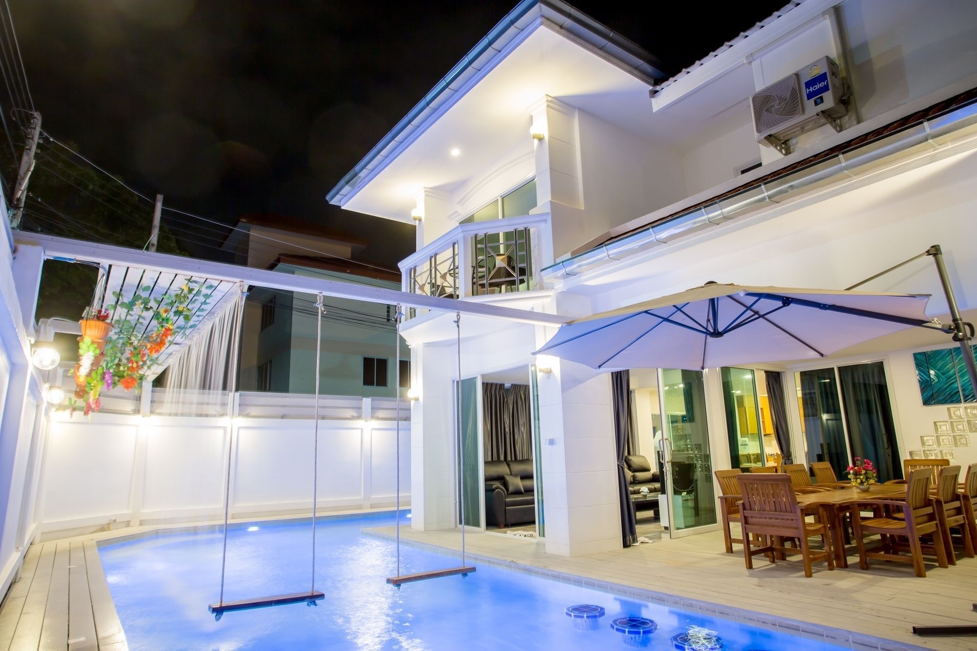 The Ville Modern Viewpoint Pool Villa Pattaya Exterior photo